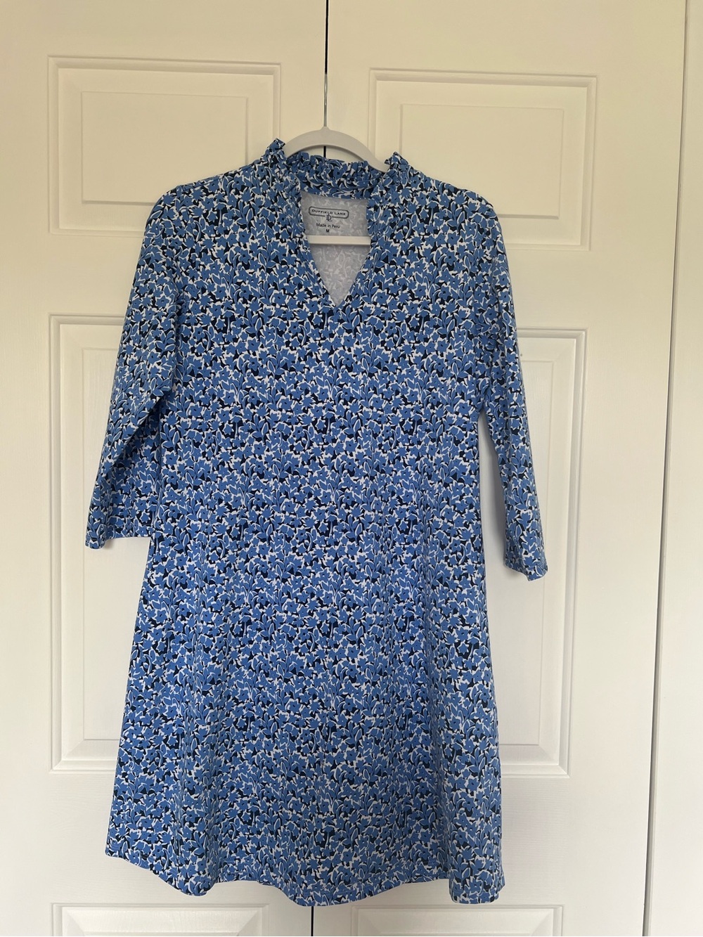 Duffield Lane Blue Floral V-Neck Shift Dress